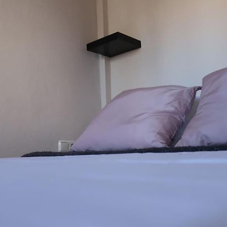 Private Apartment - The Lover'S Nest - Apt Privado Granada Bagian luar foto