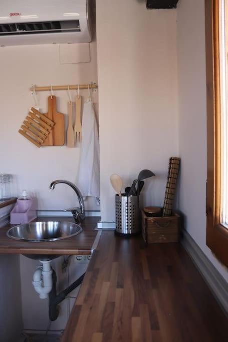 Private Apartment - The Lover'S Nest - Apt Privado Granada Bagian luar foto