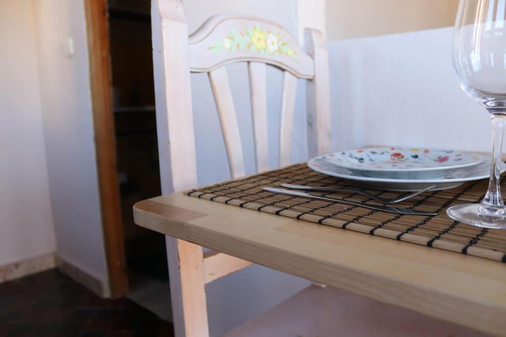 Private Apartment - The Lover'S Nest - Apt Privado Granada Bagian luar foto