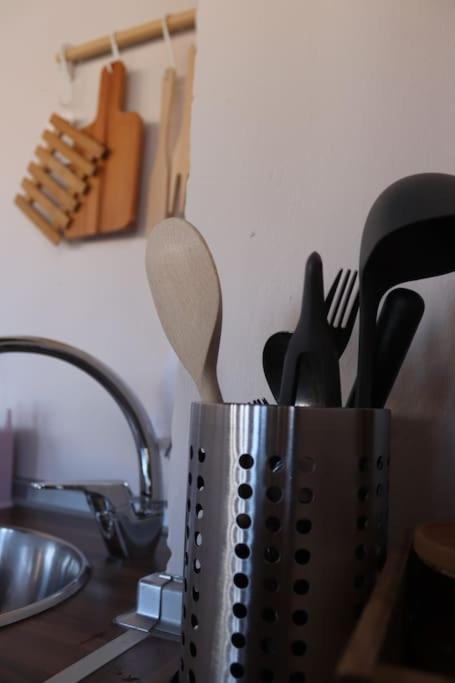 Private Apartment - The Lover'S Nest - Apt Privado Granada Bagian luar foto