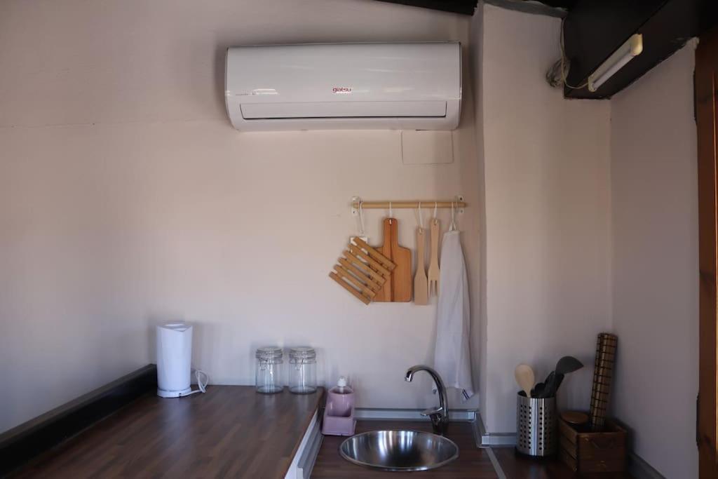 Private Apartment - The Lover'S Nest - Apt Privado Granada Bagian luar foto