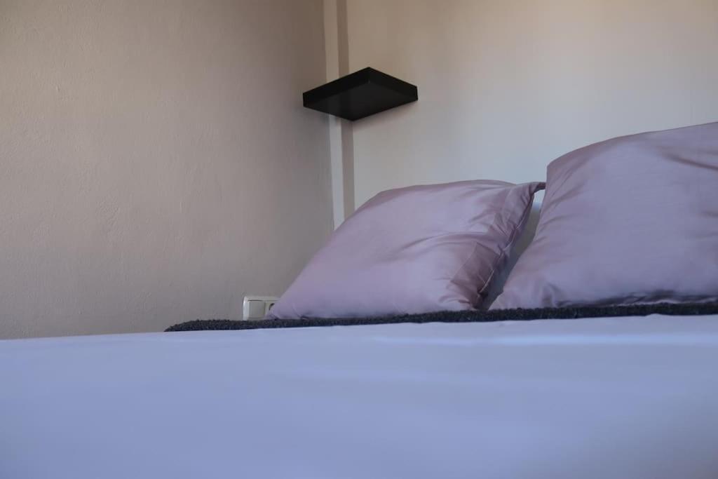 Private Apartment - The Lover'S Nest - Apt Privado Granada Bagian luar foto